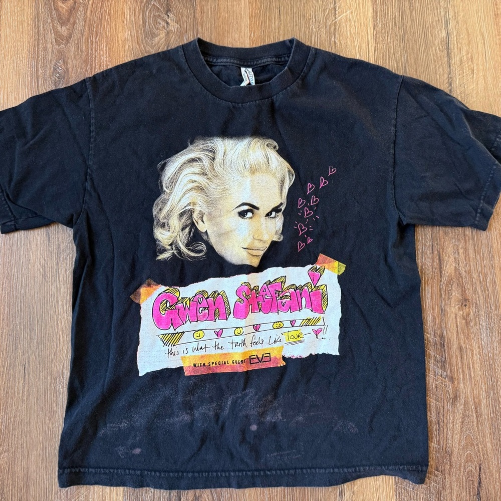 Vintage 2016 Gwen Stefani Tour Shirt